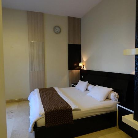 Griya Desa Hotel & Pool Sleman  Εξωτερικό φωτογραφία