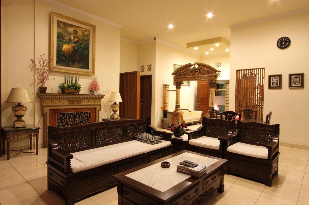 Griya Desa Hotel & Pool Sleman  Εξωτερικό φωτογραφία